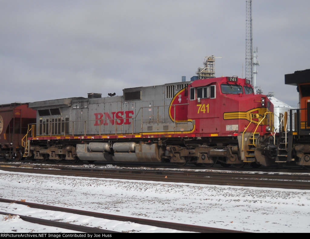 BNSF 741